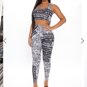 Fashion nova legging set